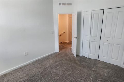 Townhouse in Kissimmee, Florida 3 bedrooms, 155.33 sq.m. № 1873407 - photo 16