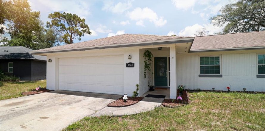 House in Casselberry, Florida 4 bedrooms, 166.67 sq.m. № 2393953