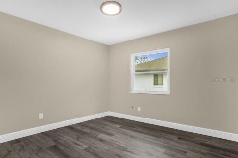 House in Casselberry, Florida 4 bedrooms, 166.67 sq.m. № 2393953 - photo 15