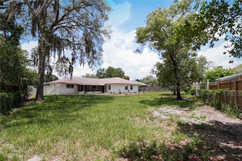 House in Casselberry, Florida 4 bedrooms, 166.67 sq.m. № 2393953 - photo 24