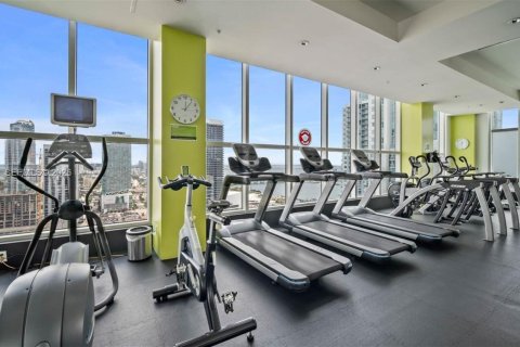 Condominio en alquiler en Miami, Florida, 2 dormitorios, 107.12 m2 № 2055614 - foto 4