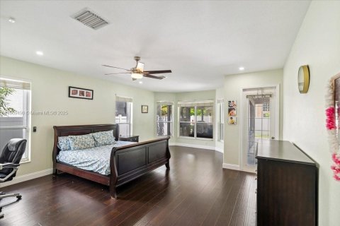 Casa en venta en Miramar, Florida, 4 dormitorios, 332.5 m2 № 1895869 - foto 22