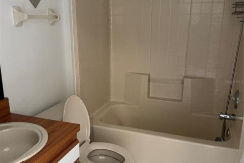 Apartamento en alquiler en Kissimmee, Florida, 3 dormitorios, 104.7 m2 № 1798114 - foto 8