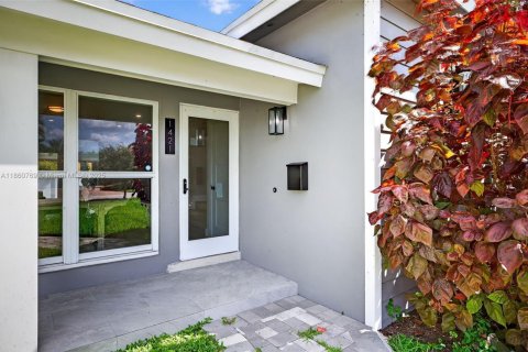 Casa en venta en Deerfield Beach, Florida, 3 dormitorios, 124.95 m2 № 1927740 - foto 4