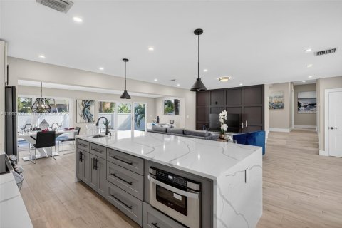 Casa en venta en Deerfield Beach, Florida, 3 dormitorios, 124.95 m2 № 1927740 - foto 17
