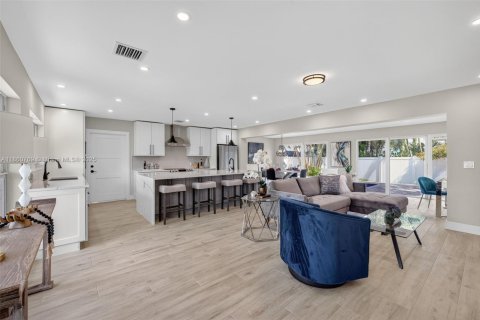 Casa en venta en Deerfield Beach, Florida, 3 dormitorios, 124.95 m2 № 1927740 - foto 5