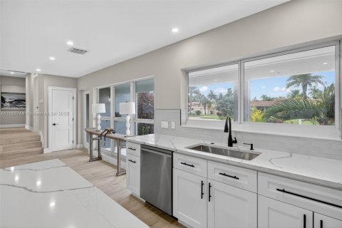 Casa en venta en Deerfield Beach, Florida, 3 dormitorios, 124.95 m2 № 1927740 - foto 18