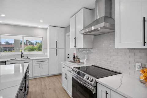 Casa en venta en Deerfield Beach, Florida, 3 dormitorios, 124.95 m2 № 1927740 - foto 15
