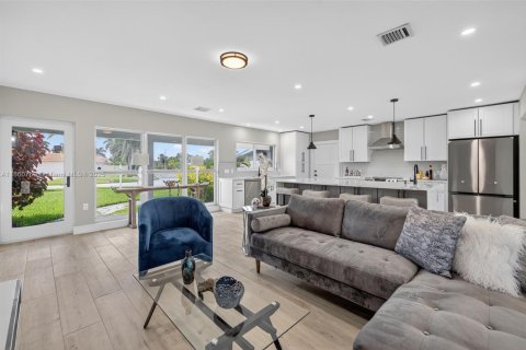Casa en venta en Deerfield Beach, Florida, 3 dormitorios, 124.95 m2 № 1927740 - foto 10