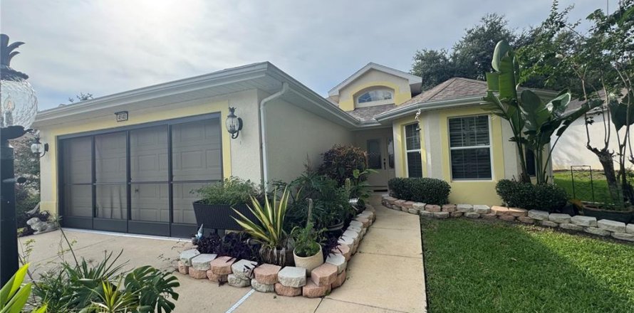 Villa ou maison à Leesburg, Floride 3 chambres, 204.38 m2 № 1824032
