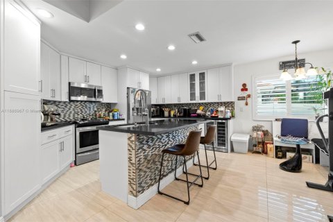 Villa ou maison à vendre à Weston, Floride: 4 chambres, 183.48 m2 № 1981614 - photo 20