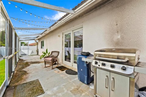 Villa ou maison à vendre à Weston, Floride: 4 chambres, 183.48 m2 № 1981614 - photo 16