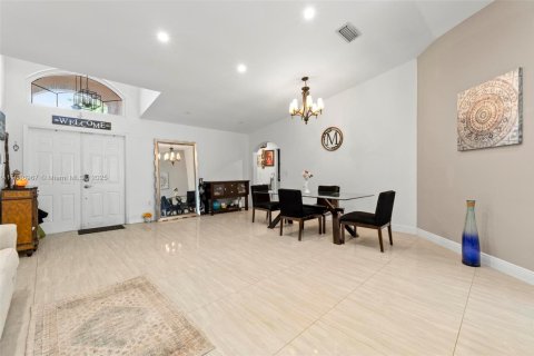 Villa ou maison à vendre à Weston, Floride: 4 chambres, 183.48 m2 № 1981614 - photo 25