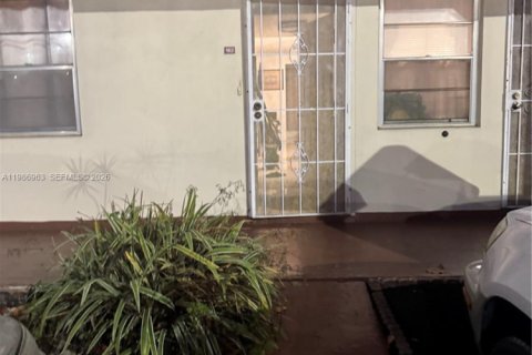 Купить кондоминиум в Майами, Флорида 2 спальни, 90.58м2, № 2044826 - фото 15