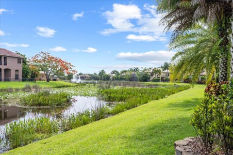 House in Wellington, Florida 6 bedrooms, 468.51 sq.m. № 1060010 - photo 1