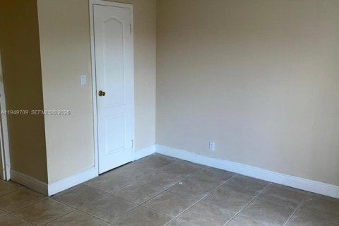 Copropriété à louer à Doral, Floride: 1 chambre, 75.25 m2 № 2006235 - photo 9