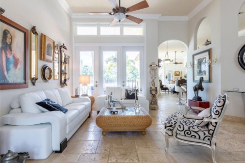 House in Weston, Florida 5 bedrooms, 222.32 sq.m. № 1822181 - photo 4