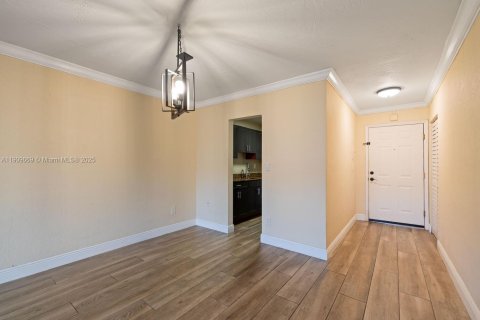 Copropriété à louer à Palmetto Bay, Floride: 2 chambres, 74.79 m2 № 1965368 - photo 5