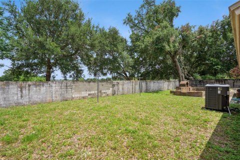 House in Sanford, Florida 3 bedrooms, 112.04 sq.m. № 2148579 - photo 29
