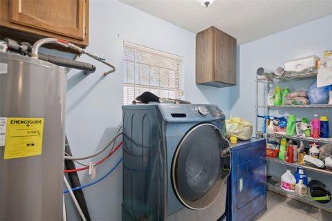 House in Sanford, Florida 3 bedrooms, 112.04 sq.m. № 2148579 - photo 17