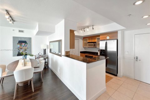 Купить кондоминиум в Майами, Флорида 2 спальни, 113.99м2, № 1937134 - фото 8