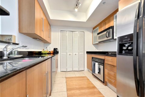 Купить кондоминиум в Майами, Флорида 2 спальни, 113.99м2, № 1937134 - фото 9