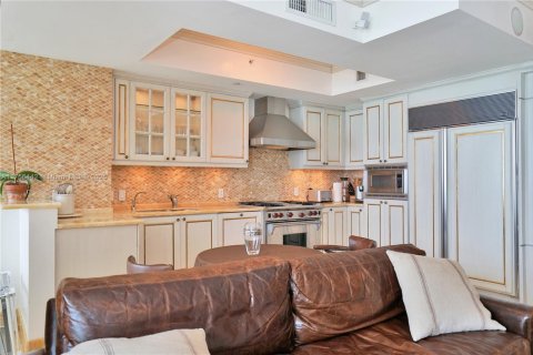 Condo in Sunny Isles Beach, Florida, 3 bedrooms  № 1934782 - photo 14