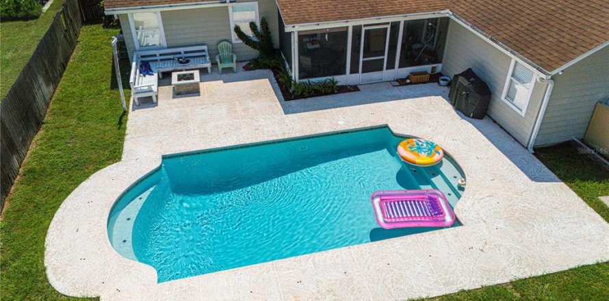 Villa ou maison à Middleburg, Floride 4 chambres, 184.69 m2 № 2236957