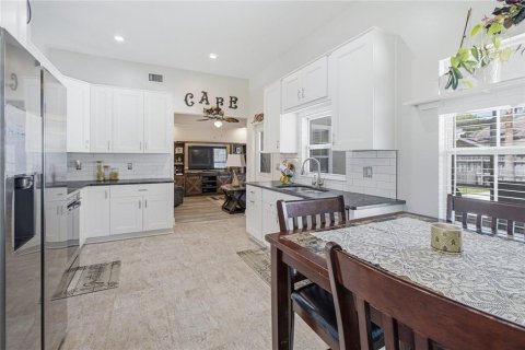 Villa ou maison à vendre à Middleburg, Floride: 4 chambres, 184.69 m2 № 2236957 - photo 3