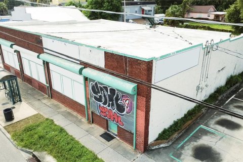 Commercial property in Tampa, Florida 354.52 sq.m. № 2427660 - photo 2