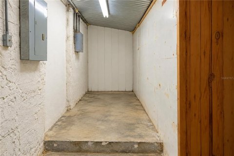 Commercial property in Tampa, Florida 354.52 sq.m. № 2427660 - photo 9