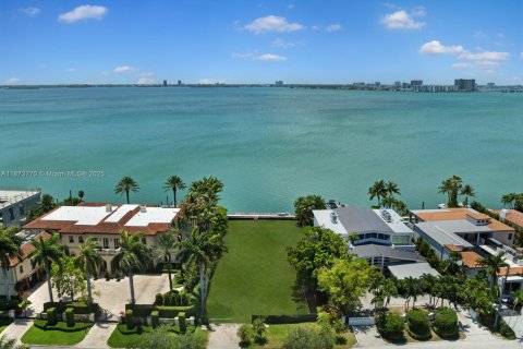 Casa en venta en Miami Beach, Florida, 6 dormitorios, 638.8 m2 № 2016093 - foto 6