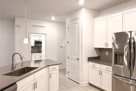 Casa en alquiler en Davenport, Florida, 4 dormitorios, 196.02 m2 № 1806723 - foto 5