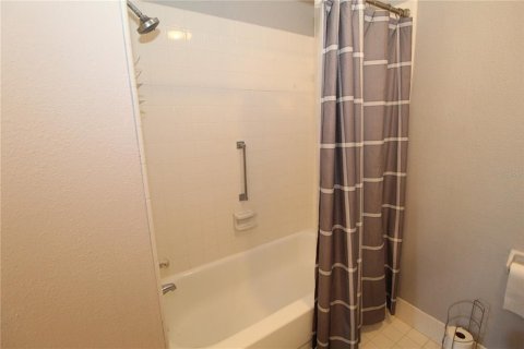 Casa en alquiler en Sun City Center, Florida, 2 dormitorios, 140.84 m2 № 1901779 - foto 22