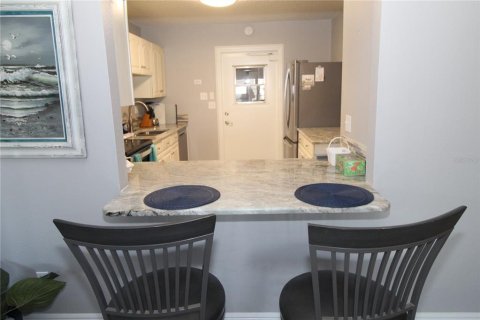 Casa en alquiler en Sun City Center, Florida, 2 dormitorios, 140.84 m2 № 1901779 - foto 12