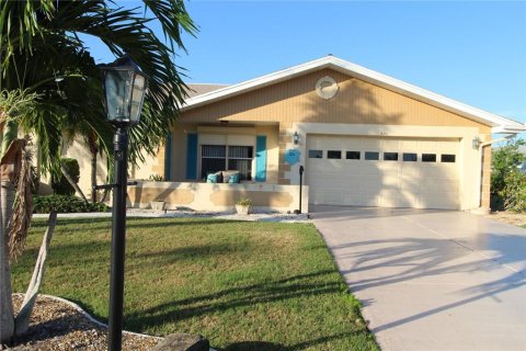 Casa en alquiler en Sun City Center, Florida, 2 dormitorios, 140.84 m2 № 1901779 - foto 2