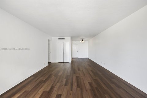 Copropriété à vendre à Miami Beach, Floride: 1 chambre, 77.76 m2 № 1943450 - photo 13