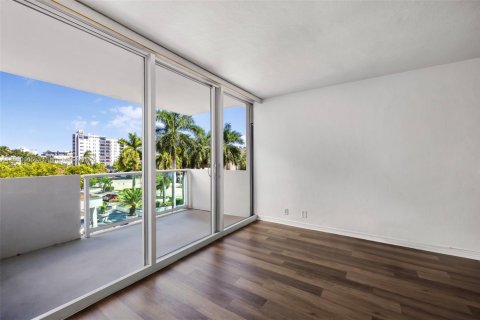 Copropriété à vendre à Miami Beach, Floride: 1 chambre, 77.76 m2 № 1943450 - photo 11