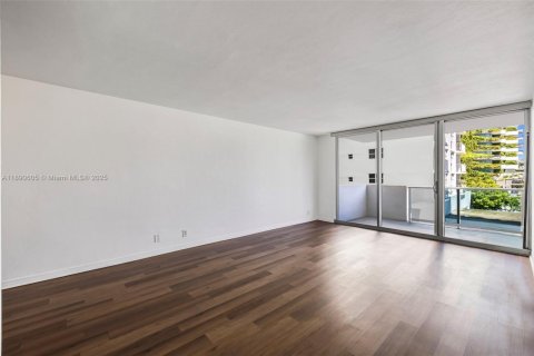 Copropriété à vendre à Miami Beach, Floride: 1 chambre, 77.76 m2 № 1943450 - photo 10