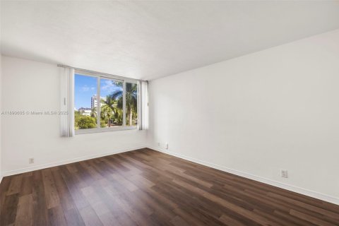 Copropriété à vendre à Miami Beach, Floride: 1 chambre, 77.76 m2 № 1943450 - photo 15