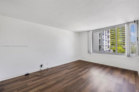 Copropriété à vendre à Miami Beach, Floride: 1 chambre, 77.76 m2 № 1943450 - photo 16