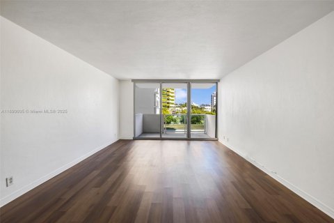 Copropriété à vendre à Miami Beach, Floride: 1 chambre, 77.76 m2 № 1943450 - photo 9