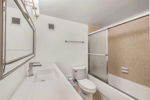 Copropriété à vendre à Miami Beach, Floride: 1 chambre, 77.76 m2 № 1943450 - photo 20