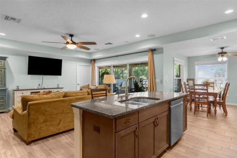Villa ou maison à vendre à Spring Hill, Floride: 4 chambres, 198.53 m2 № 1815655 - photo 9
