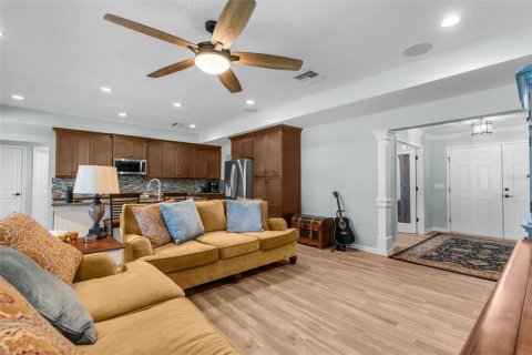 Villa ou maison à vendre à Spring Hill, Floride: 4 chambres, 198.53 m2 № 1815655 - photo 5