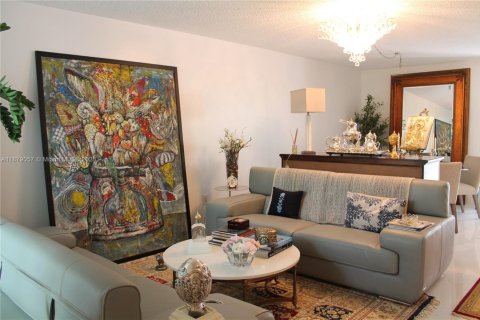 Condo in Doral, Florida, 1 bedroom  № 1896225 - photo 20
