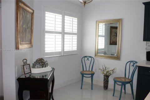 Condo in Doral, Florida, 1 bedroom  № 1896225 - photo 5