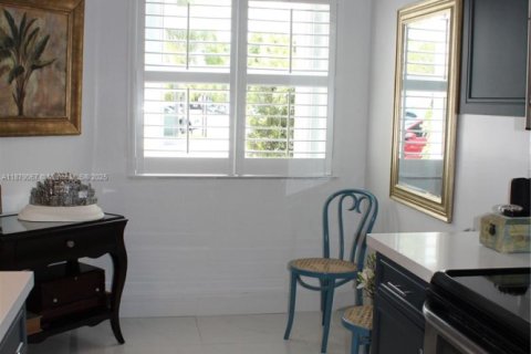 Condo in Doral, Florida, 1 bedroom  № 1896225 - photo 6