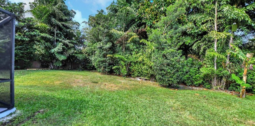 House in Boca Raton, Florida 4 bedrooms, 295.24 sq.m. № 1141297