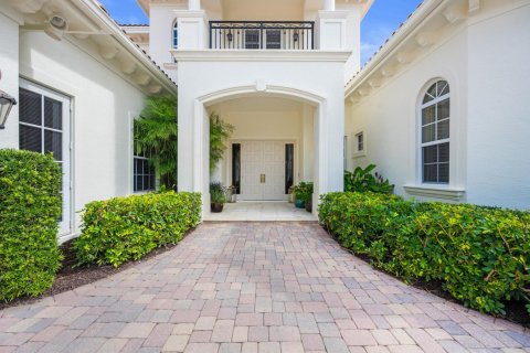 House in Jupiter, Florida 4 bedrooms, 462.47 sq.m. № 2081968 - photo 3